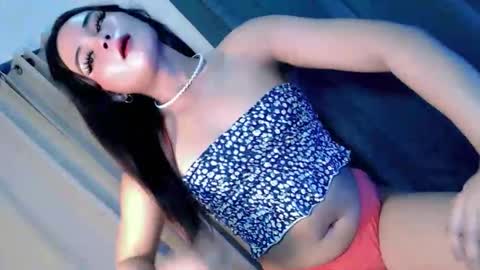 kwen online show from October 15, 2025, 1:28 am