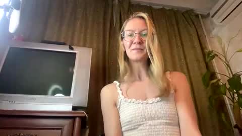 Snapshot of secretcandy222 chatting on January 12, 2025, 9:08 am secretcandy222 online show from January 12, 2025, 9:08 am