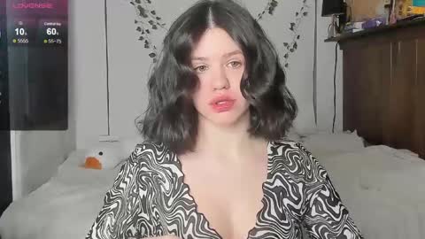 Snapshot of secretqueen_x chatting on February 16, 2025, 7:49 pm Anna online show from February 16, 2025, 7:49 pm