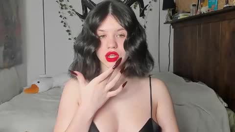 Snapshot of secretqueen_x chatting on February 18, 2025, 8:58 pm Anna online show from February 18, 2025, 8:58 pm