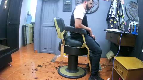 Snapshot of secrets_of_the_barber chatting on February 21, 2025, 11:21 pm the Barber online show from February 21, 2025, 11:21 pm