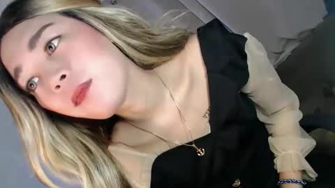Snapshot of seducing_angela chatting on September 15, 2025, 11:38 pm seducing_angela online show from September 15, 2025, 11:38 pm