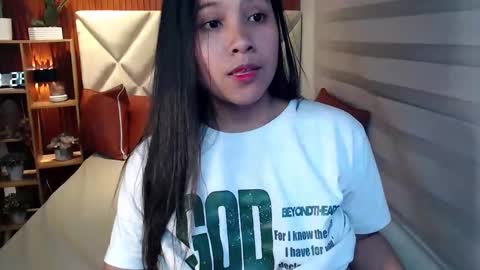 Snapshot of seductive_elle chatting on November 10, 2025, 4:50 pm ellie online show from November 10, 2025, 4:50 pm