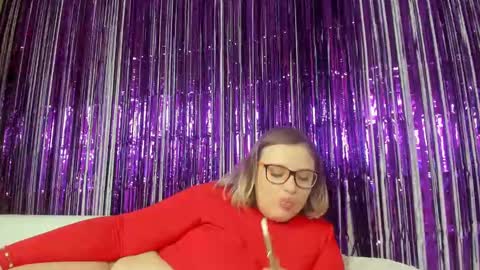 Snapshot of seductive_she_wolf chatting on January 10, 2025, 2:55 pm seductive_she_wolf online show from January 10, 2025, 2:55 pm