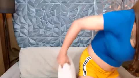 Snapshot of seductivelatina69 chatting on February 20, 2025, 3:41 pm Lala online show from February 20, 2025, 3:41 pm