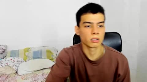 Snapshot of seigfried0 chatting on February 19, 2025, 7:05 pm Seigfried online show from February 19, 2025, 7:05 pm