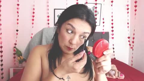 Snapshot of selena_hotmilf chatting on February 19, 2025, 4:22 pm Selena online show from February 19, 2025, 4:22 pm