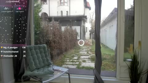 Selena online show from December 2, 2024, 10:18 am