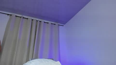 Snapshot of selenafox_0 chatting on September 19, 2025, 1:51 am selenafox online show from September 19, 2025, 1:51 am