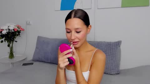 Snapshot of selenarousey chatting on October 11, 2025, 7:40 am Selena online show from October 11, 2025, 7:40 am