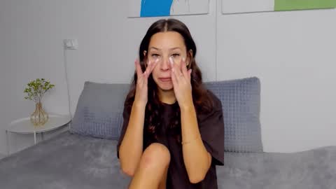 Snapshot of selenarousey chatting on November 6, 2025, 10:27 am Selena online show from November 6, 2025, 10:27 am