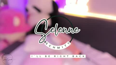 Snapshot of selenne_schmitt chatting on December 20, 2024, 7:39 pm Selenne online show from December 20, 2024, 7:39 pm