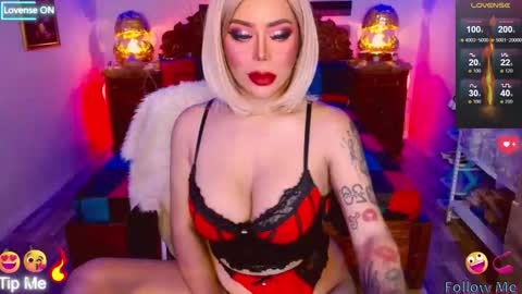 Snapshot of selina_diorxxx chatting on October 12, 2025, 5:06 am Will You Be My CumDumpster in Real  Drink My Milk online show from October 12, 2025, 5:06 am