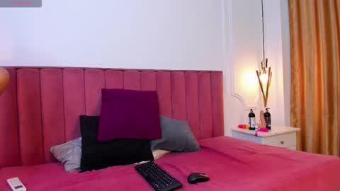 Snapshot of selina_k1le chatting on October 31, 2025, 1:45 pm Seline online show from October 31, 2025, 1:45 pm