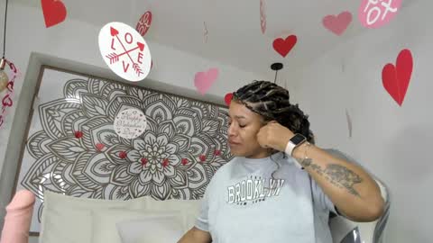 Snapshot of selket_ chatting on February 4, 2025, 10:54 am Selket online show from February 4, 2025, 10:54 am