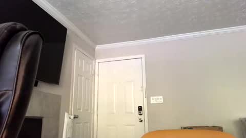 sencilloparati online show from October 14, 2025, 3:46 pm