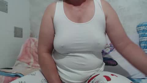 Lenna online show from September 29, 2025, 5:12 am