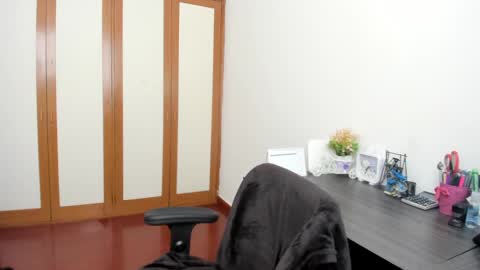 Snapshot of sensual__lady chatting on December 6, 2024, 5:33 pm Samantha -  online show from December 6, 2024, 5:33 pm