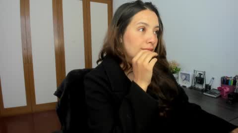 Snapshot of sensual__lady chatting on February 14, 2025, 7:23 pm Samantha -  online show from February 14, 2025, 7:23 pm