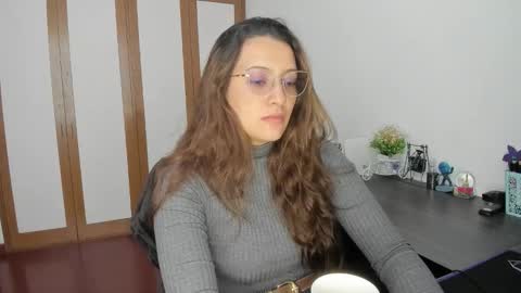 Snapshot of sensual__lady chatting on September 23, 2025, 6:11 pm Samantha -  online show from September 23, 2025, 6:11 pm