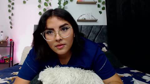 Snapshot of sensual_flame chatting on January 22, 2025, 5:59 am Camille and sophie online show from January 22, 2025, 5:59 am