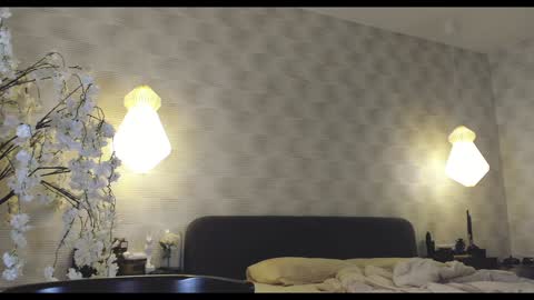 Gia online show from December 8, 2024, 8:30 am