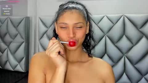 Snapshot of sensual_shantal chatting on October 10, 2025, 12:37 pm sensual_shantal online show from October 10, 2025, 12:37 pm