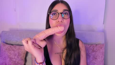 Snapshot of sensualhaven_ chatting on January 25, 2025, 11:11 pm sensualhaven_ online show from January 25, 2025, 11:11 pm