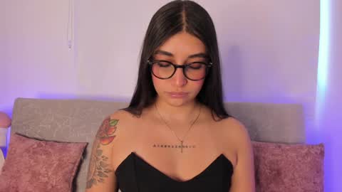 Snapshot of sensualhaven_ chatting on January 29, 2025, 10:43 pm sensualhaven_ online show from January 29, 2025, 10:43 pm