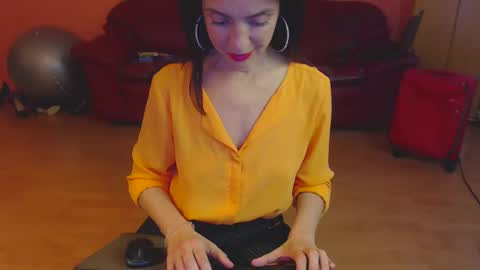 Snapshot of sensualmyra chatting on January 24, 2025, 1:47 pm sensualmyra online show from January 24, 2025, 1:47 pm