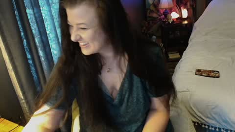 Snapshot of sentfrmheaven chatting on December 22, 2024, 1:44 pm Tara online show from December 22, 2024, 1:44 pm