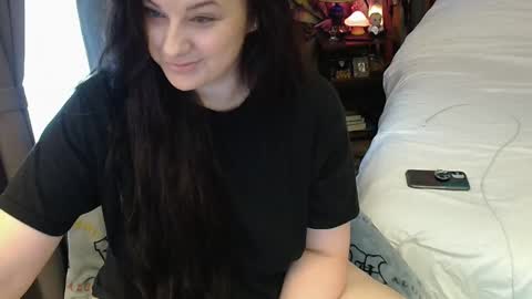 Snapshot of sentfrmheaven chatting on February 10, 2025, 1:44 pm Tara online show from February 10, 2025, 1:44 pm