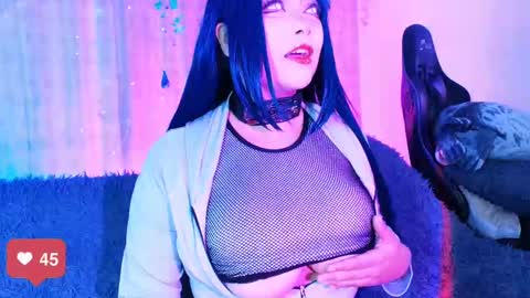 seraphine online show from February 23, 2025, 4:28 am