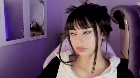 Snapshot of seren_bleck chatting on October 15, 2025, 1:50 am Seren Follow me online show from October 15, 2025, 1:50 am