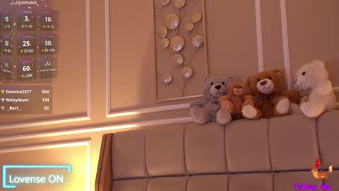 Snapshot of serena_bennet chatting on January 27, 2025, 3:15 am Serena online show from January 27, 2025, 3:15 am