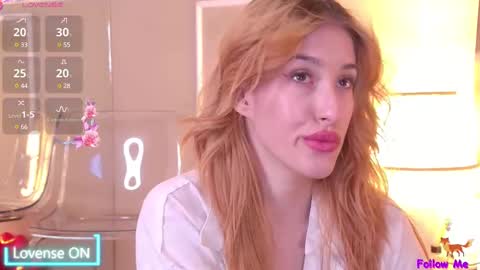 Snapshot of serena_bennet chatting on March 4, 2025, 1:23 am Serena online show from March 4, 2025, 1:23 am