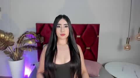 serenaaveline online show from December 16, 2025, 12:59 am