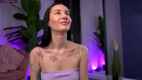 Serena online show from November 22, 2025, 11:09 am