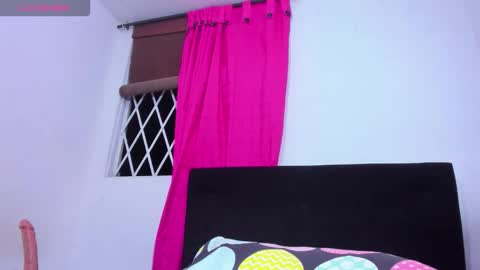 Snapshot of serenawilliam_ chatting on November 23, 2025, 4:23 am serenawilliam_ online show from November 23, 2025, 4:23 am