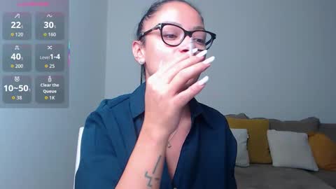 SereneSophi online show from November 16, 2025, 2:39 am