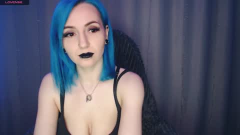 Snapshot of sereniiity chatting on January 9, 2025, 2:11 am Alexia online show from January 9, 2025, 2:11 am