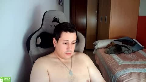 Snapshot of sergio95n chatting on October 19, 2025, 10:05 am Pollos online show from October 19, 2025, 10:05 am