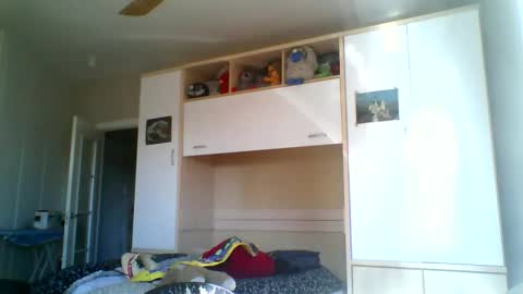 serrano49 online show from November 27, 2025, 11:56 am