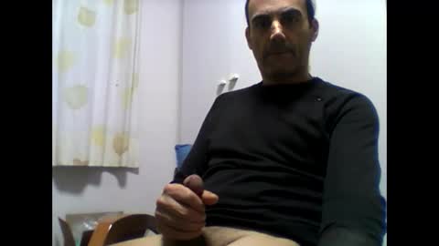 Snapshot of servamp77 chatting on February 14, 2025, 5:36 pm servamp77 online show from February 14, 2025, 5:36 pm