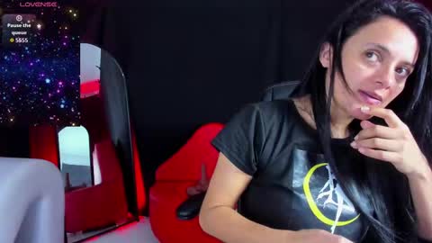 Snapshot of sesymilf chatting on November 5, 2025, 4:01 am LUCERO online show from November 5, 2025, 4:01 am