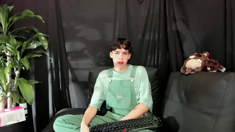 Snapshot of seth_ryder chatting on February 14, 2025, 5:09 am seth_ryder online show from February 14, 2025, 5:09 am