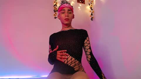 Snapshot of seven7xis chatting on February 28, 2025, 5:04 am Alexis online show from February 28, 2025, 5:04 am