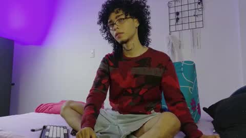 Snapshot of seven7xis chatting on December 3, 2025, 3:25 am Alexis online show from December 3, 2025, 3:25 am