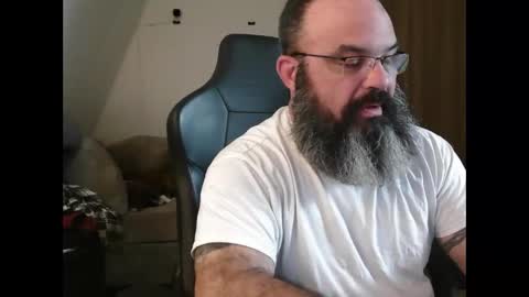 Snapshot of seveninchrichard chatting on December 20, 2025, 2:40 am Seven online show from December 20, 2025, 2:40 am