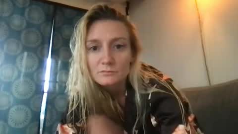 Sex drugs and plugss online show from December 15, 2025, 10:47 pm